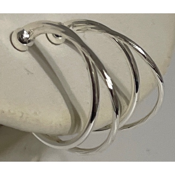 Bundle of NEW Clip Earrings - 3 Pair - Picture 4 of 6